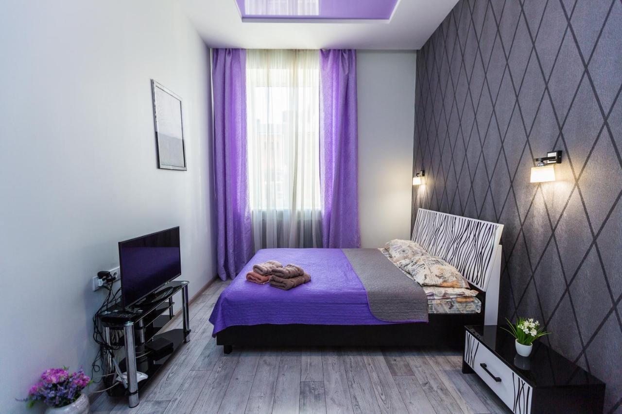 8 Svyatoho Teodora Square Apartments Lviv Exterior foto