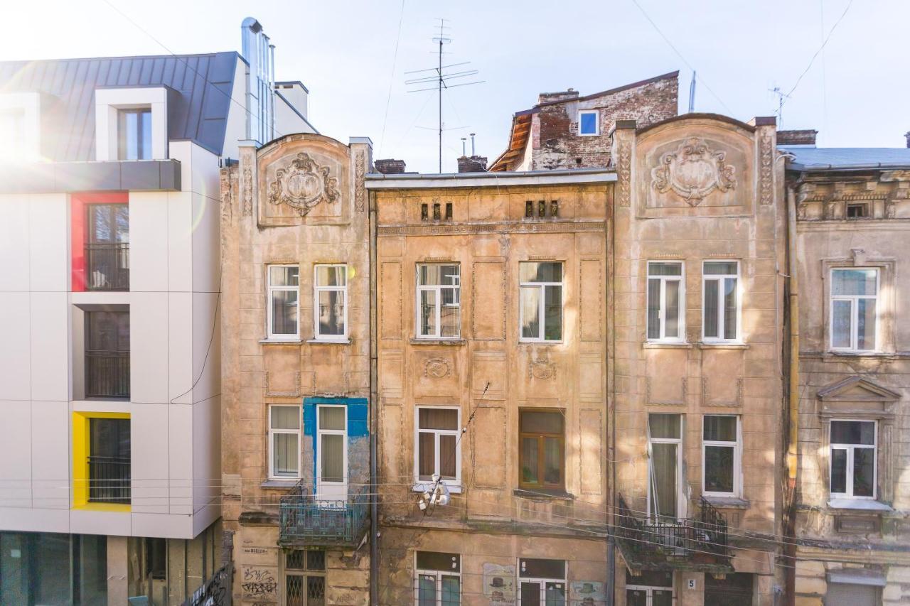 8 Svyatoho Teodora Square Apartments Lviv Exterior foto